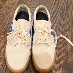 Nike Cream and Blue low rise blazer